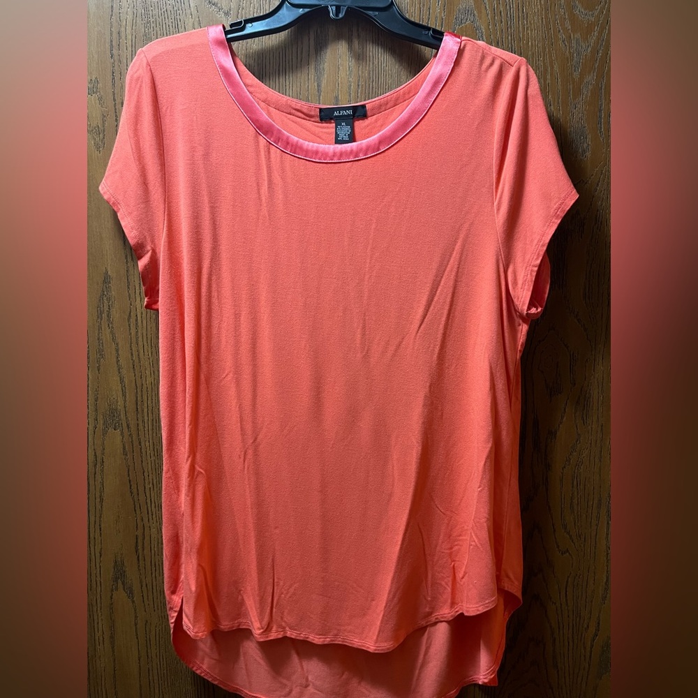 Woman’s Coral Short Sleeve Shirt XL - Alfani